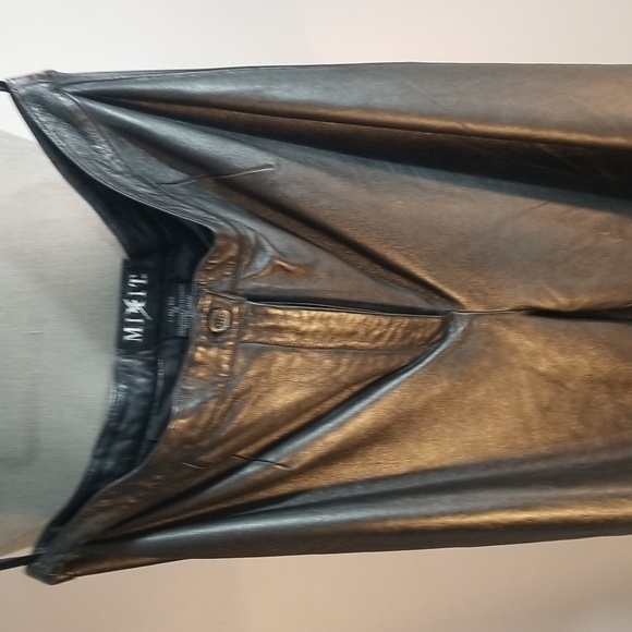Black genuine leather womens pants size 14 flat front. Partially lined. Sharp - Picture 4 of 15